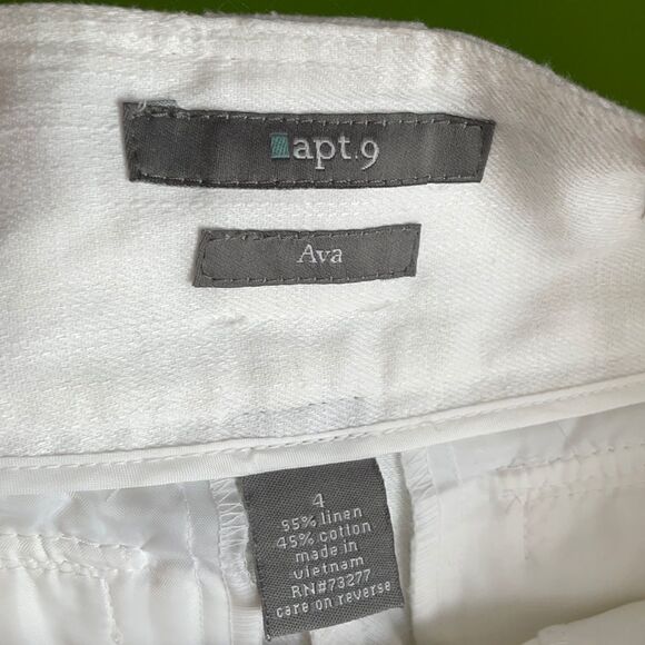 New white linen belted cuffed shorts - Picture 6 of 11